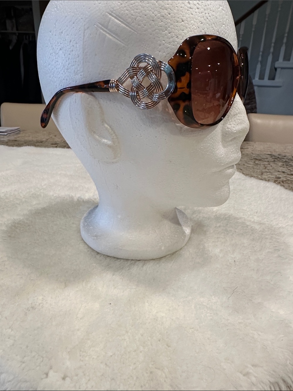 Fashion designer sunglasses
